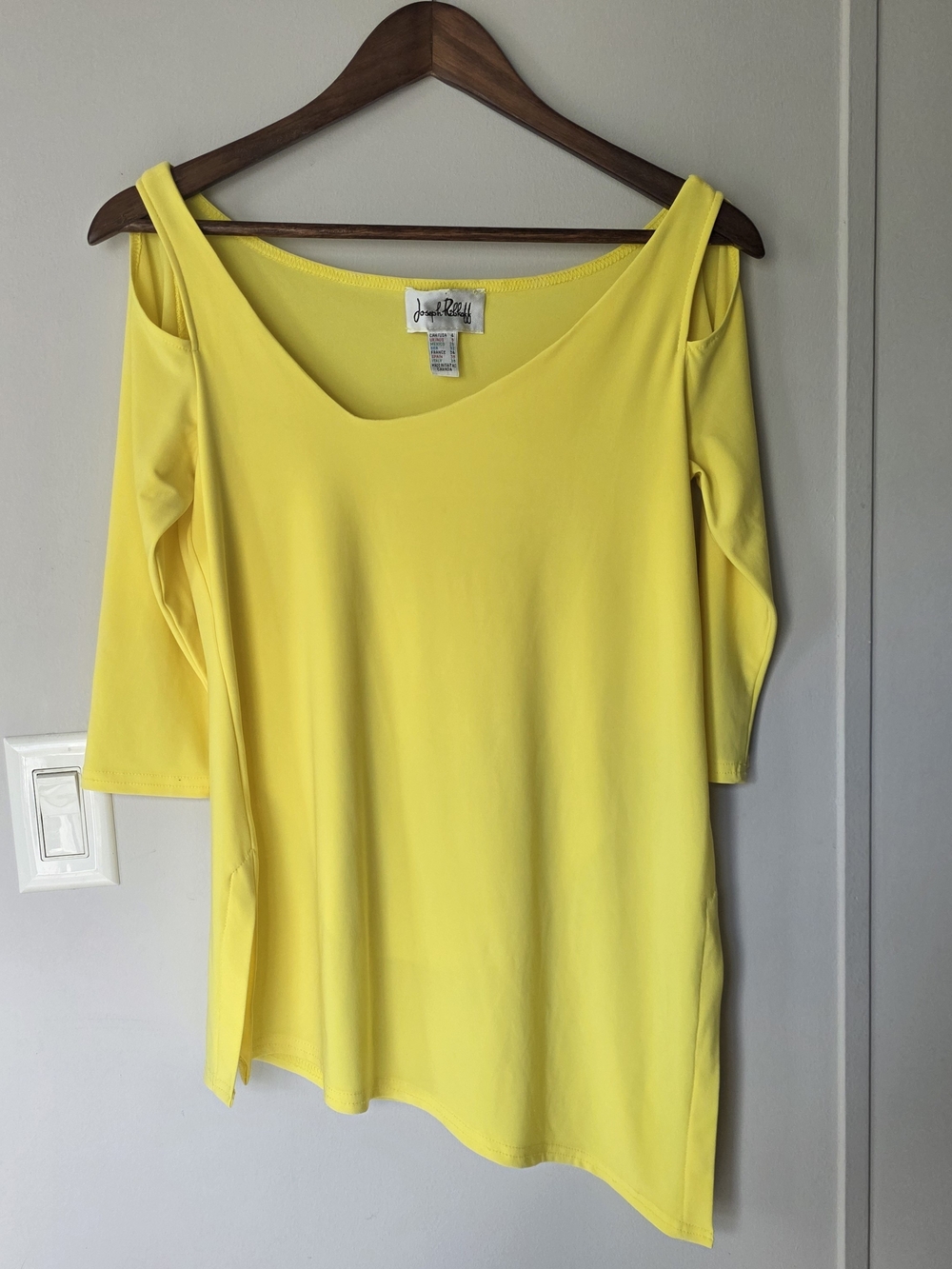 Joseph Ribkoff Yellow Cold Shoulder Asymmetrical Top Size 4